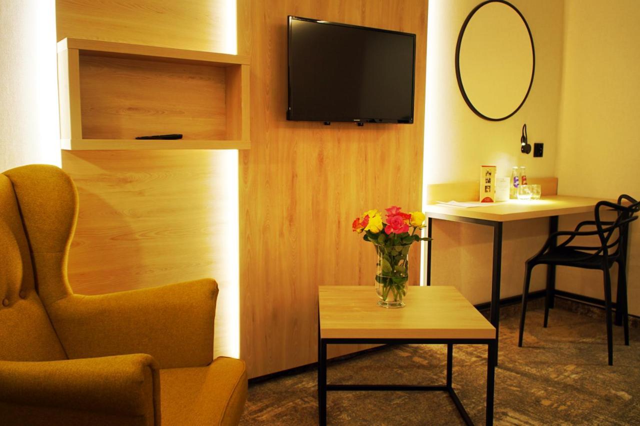 Hotel Relax Kęty Buitenkant foto