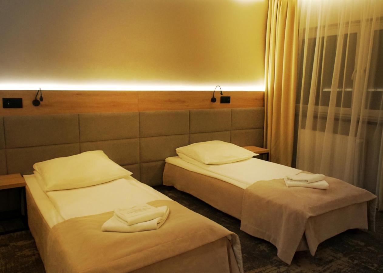 Hotel Relax Kęty Buitenkant foto