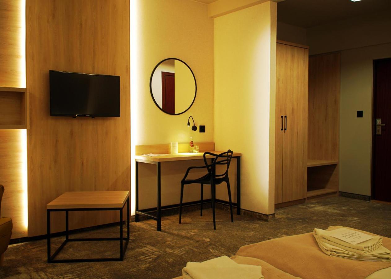 Hotel Relax Kęty Buitenkant foto