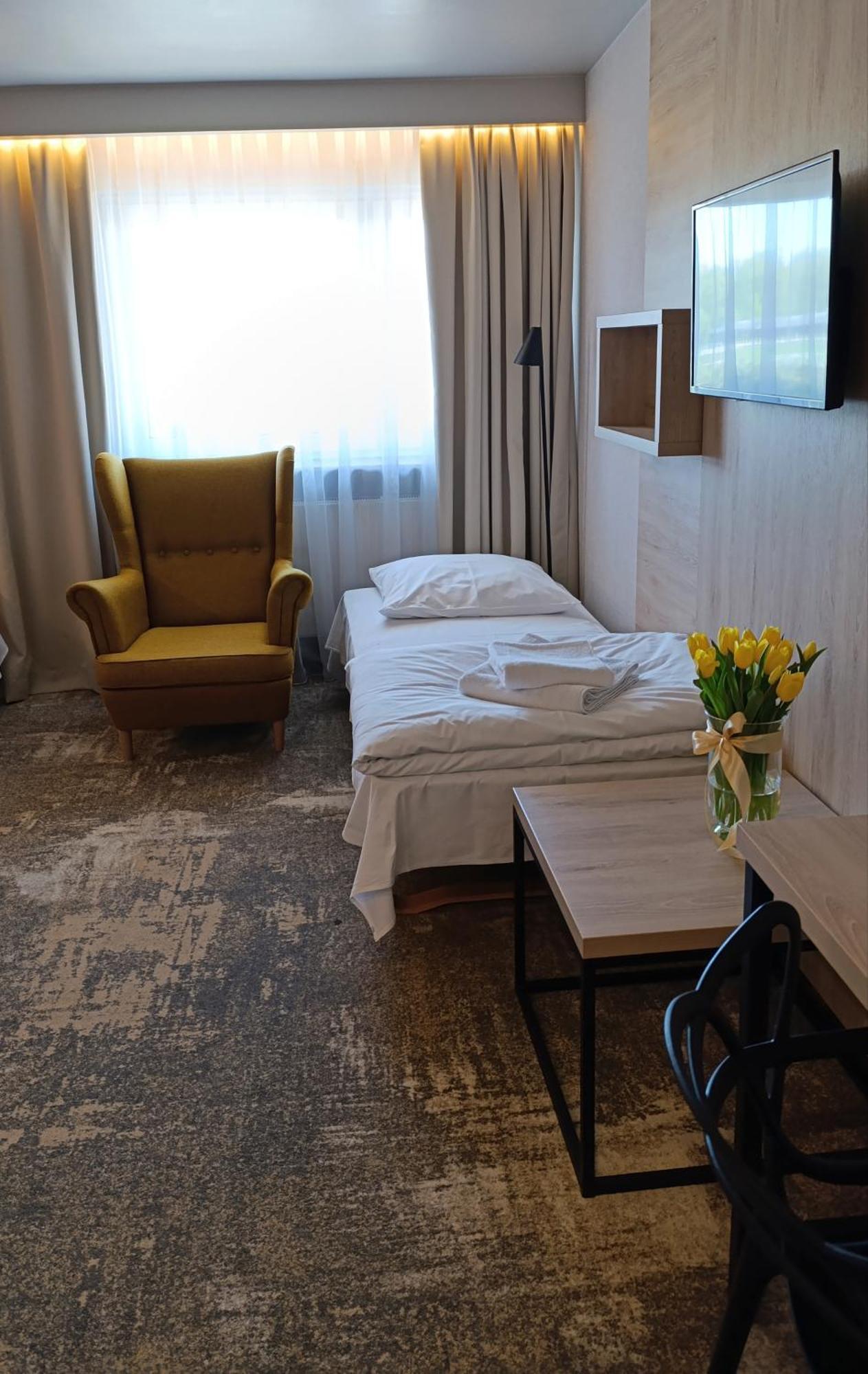 Hotel Relax Kęty Buitenkant foto