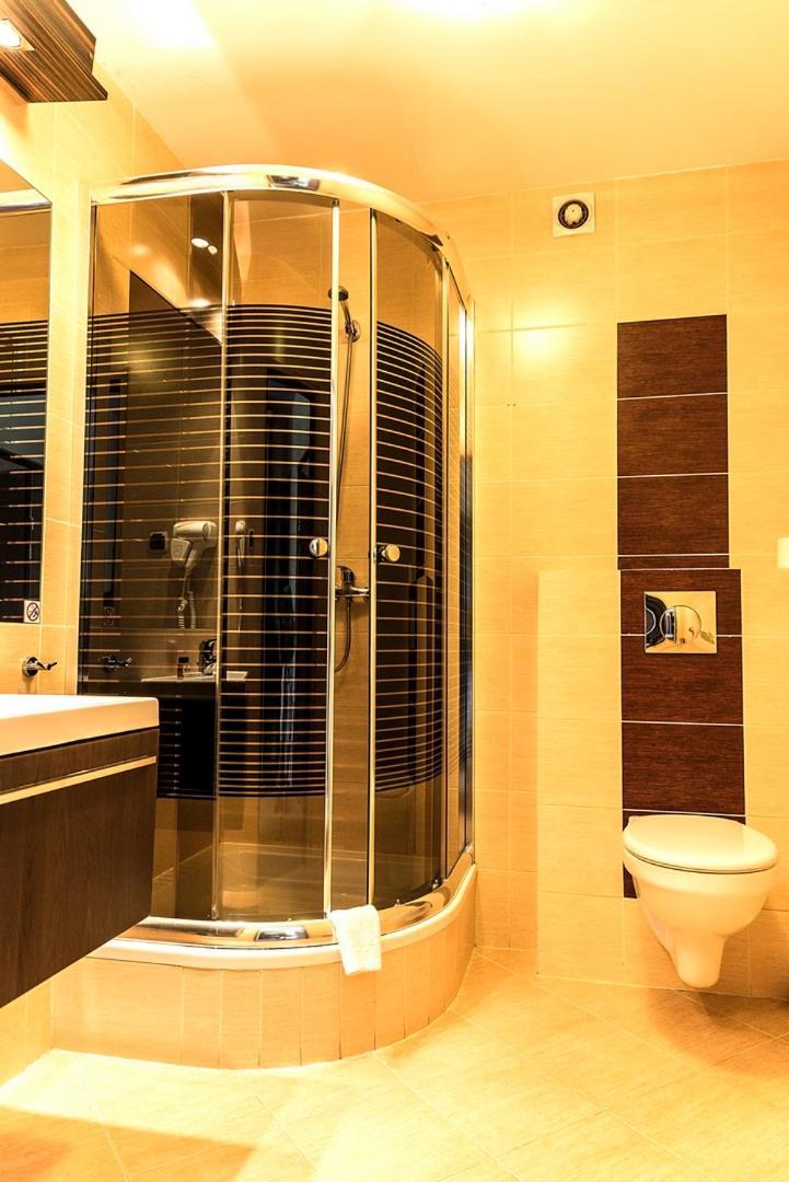Hotel Relax Kęty Buitenkant foto