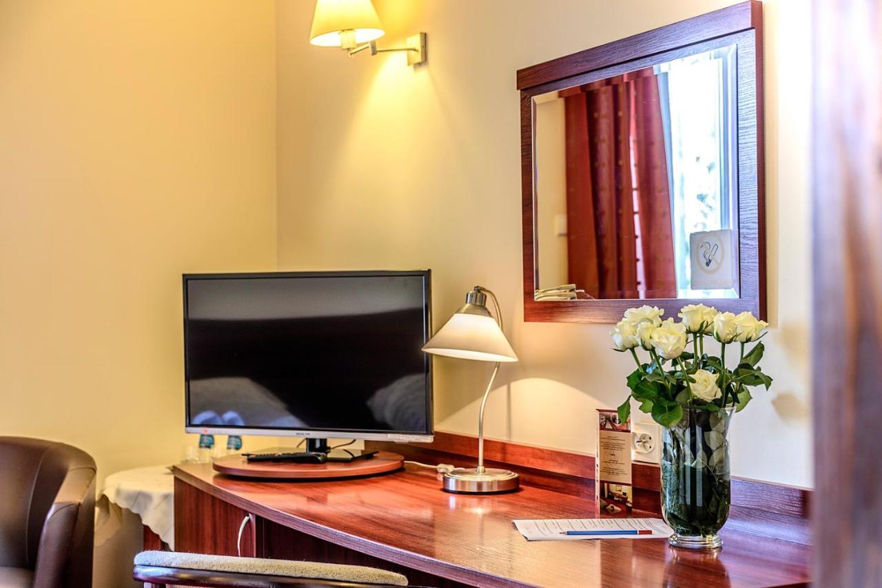 Hotel Relax Kęty Buitenkant foto